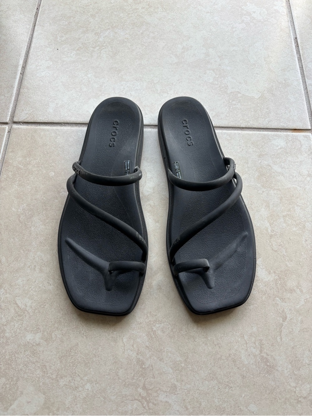 CROCS Miami Toe Loop Flip Flop